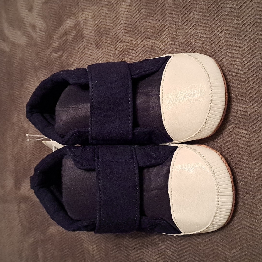 Baby Shoes - Old Navy - 18/24 mos.